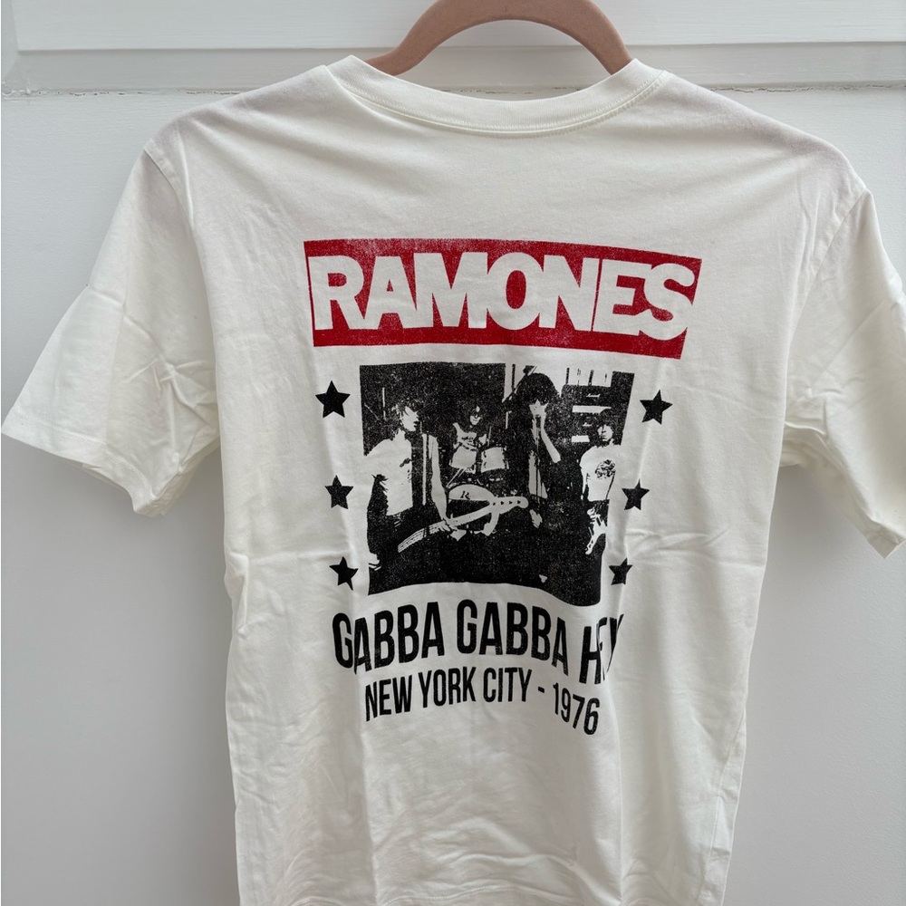 H&M White Short Sleeve Graphic Tee